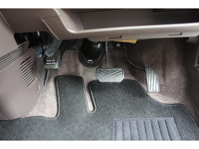 アルトラパン Ｇ　ＣＤ　ラジオ　ＵＳＢ　ＡＵＸ　エアコン　パワーステアリング　パワーウィンドウ　運転席エアバッグ　助手席エアバッグ　ＡＢＳ　スマートキー　盗難防止システム　衝突安全ボディ　ベンチシート　修復歴無し（21枚目）