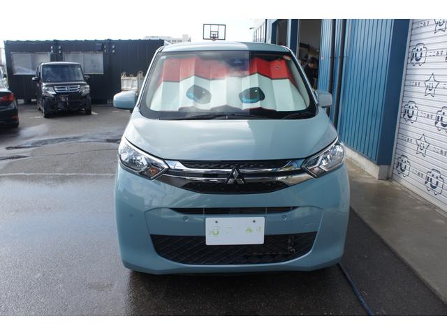 eKワゴン M CD ラジオ AUX エアコン パワーステアリング パワーウィンドウ 運転席エアバッグ 助手席エアバッグ ABS ESC スマートキー 盗難防止システム 衝突安全ボディ 修復歴無し(2枚目)