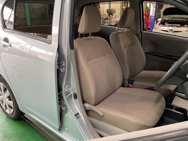 ミライース Ｘ　ＥＴＣ　ナビ　ＴＶ　アイドリングストップ　電動格納ミラー　ＣＶＴ　盗難防止システム　ＡＢＳ　衝突安全ボディ　エアコン　パワーステアリング　パワーウィンドウ　禁煙車両（10枚目）
