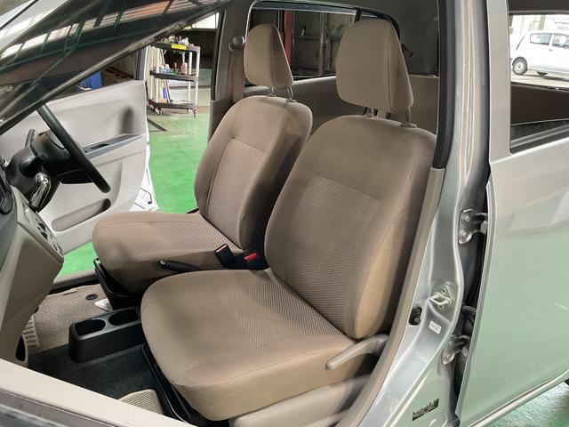 ミライース Ｘ　ＥＴＣ　ナビ　ＴＶ　アイドリングストップ　電動格納ミラー　ＣＶＴ　盗難防止システム　ＡＢＳ　衝突安全ボディ　エアコン　パワーステアリング　パワーウィンドウ　禁煙車両（30枚目）