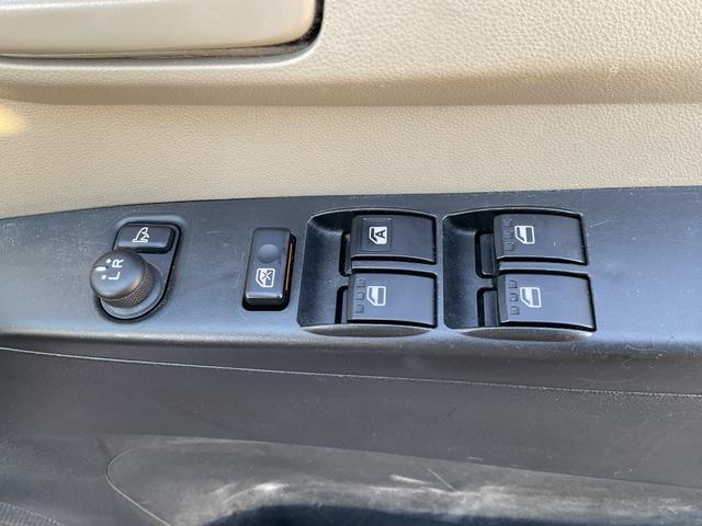 プレオ Ｌ　ＥＴＣ　キーレスエントリー　電動格納ミラー　ＣＶＴ　ＡＢＳ　ＣＤ　衝突安全ボディ　エアコン　パワーステアリング　パワーウィンドウ　禁煙車　盗難防止システム（9枚目）