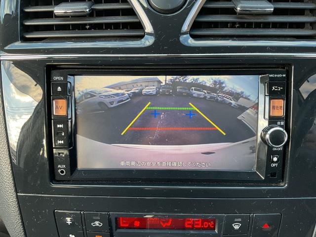 バックカメラ装備。駐車が苦手な方には欠かせません。
