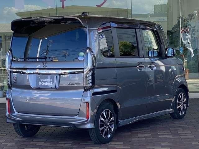 G・Lホンダセンシング ホンダ認定中古車 1年間保証付き 禁煙車 ワンオーナー 衝突軽減ブレーキ アダプティブクルーズコントロール 純正ディスプレイオーディオ バックカメラ USB ETC 純正前後ドライブレコーダー(4枚目)