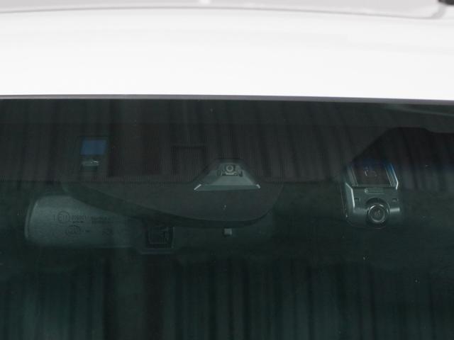 ヴェゼル ハイブリッドＺ・ホンダセンシング　ナビ　バックカメラ　前後ドライブレコーダー　ＥＴＣ　パドルシフト　アダプティブクルーズコントロール　シートヒーター　プッシュスタート　スマートキー　Ｂｌｕｅｔｏｏｔｈ　フルセグＴＶ　ＤＶＤ　ＵＳＢ接続（7枚目）