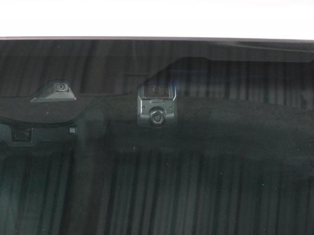 ヴェゼル ハイブリッドＺ・ホンダセンシング　ナビ　バックカメラ　前後ドライブレコーダー　ＥＴＣ　パドルシフト　アダプティブクルーズコントロール　シートヒーター　プッシュスタート　スマートキー　Ｂｌｕｅｔｏｏｔｈ　フルセグＴＶ　ＤＶＤ　ＵＳＢ接続（8枚目）