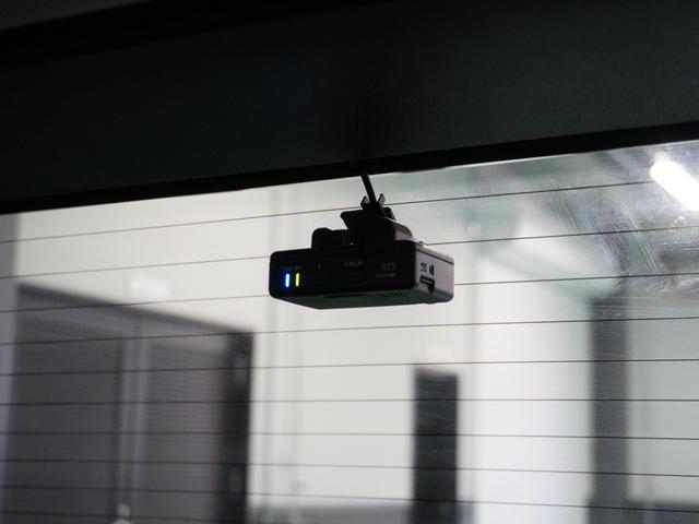 ヴェゼル ハイブリッドＺ・ホンダセンシング　ナビ　バックカメラ　前後ドライブレコーダー　ＥＴＣ　パドルシフト　アダプティブクルーズコントロール　シートヒーター　プッシュスタート　スマートキー　Ｂｌｕｅｔｏｏｔｈ　フルセグＴＶ　ＤＶＤ　ＵＳＢ接続（10枚目）