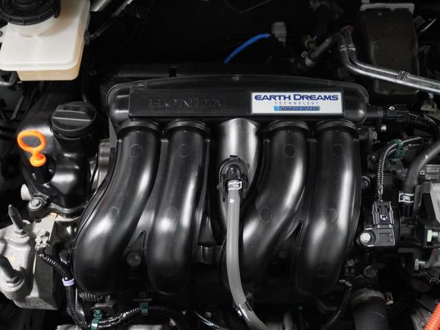 ヴェゼル ハイブリッドＺ・ホンダセンシング　ナビ　バックカメラ　前後ドライブレコーダー　ＥＴＣ　パドルシフト　アダプティブクルーズコントロール　シートヒーター　プッシュスタート　スマートキー　Ｂｌｕｅｔｏｏｔｈ　フルセグＴＶ　ＤＶＤ　ＵＳＢ接続（19枚目）