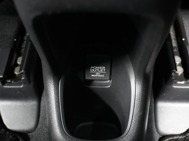 ヴェゼル ハイブリッドＺ・ホンダセンシング　ナビ　バックカメラ　前後ドライブレコーダー　ＥＴＣ　パドルシフト　アダプティブクルーズコントロール　シートヒーター　プッシュスタート　スマートキー　Ｂｌｕｅｔｏｏｔｈ　フルセグＴＶ　ＤＶＤ　ＵＳＢ接続（65枚目）