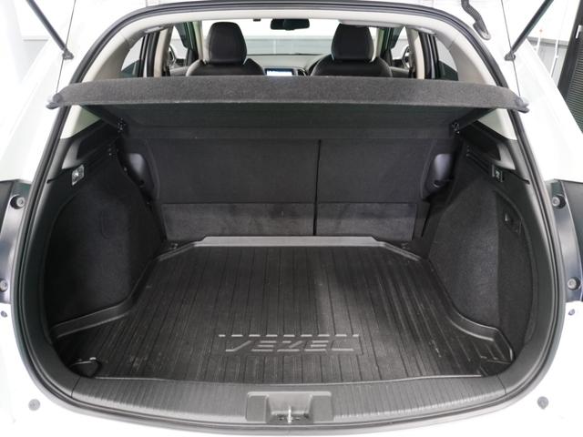 ヴェゼル ハイブリッドＺ・ホンダセンシング　ナビ　バックカメラ　前後ドライブレコーダー　ＥＴＣ　パドルシフト　アダプティブクルーズコントロール　シートヒーター　プッシュスタート　スマートキー　Ｂｌｕｅｔｏｏｔｈ　フルセグＴＶ　ＤＶＤ　ＵＳＢ接続（67枚目）