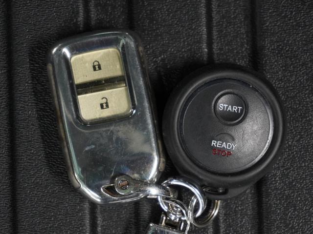 ヴェゼル ハイブリッドＺ・ホンダセンシング　ナビ　バックカメラ　前後ドライブレコーダー　ＥＴＣ　パドルシフト　アダプティブクルーズコントロール　シートヒーター　プッシュスタート　スマートキー　Ｂｌｕｅｔｏｏｔｈ　フルセグＴＶ　ＤＶＤ　ＵＳＢ接続（73枚目）
