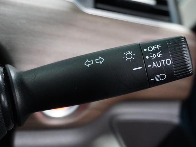 �y�I�[�g���C�g�z���̖͂��邳�ɉ����Ď����Ńw�b�h���C�g�̓_���E�������ł���@�\�ł��B���C�g�̕t���Y��E�����Y��Ȃǂ������Ȃ�A�J�̓���[���̑��s�����S�B�g���l���ʉߎ����֗��ł��B