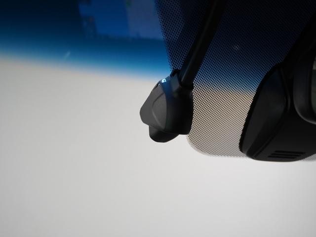 【ドライブレコーダー】安心・安全なカーライフに必須のドライブレコーダーを装備。あおり運転や事故に遭遇した際の状況も映像で記録し、万一のリスクに備えます。