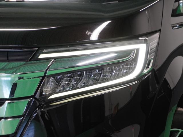 【ヘッドライト】省電力で長寿命の明るく運転しやすいＬＥＤヘッドランプです。明るく照らすので暗い夜道からお客様を守ってくれます。