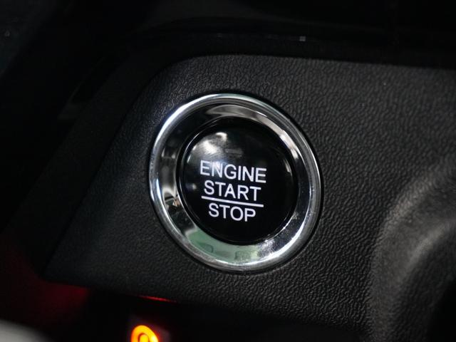 【プッシュスタート】専用のリモコンキーを携帯していればエンジンの始動がワンプッシュで行えます。