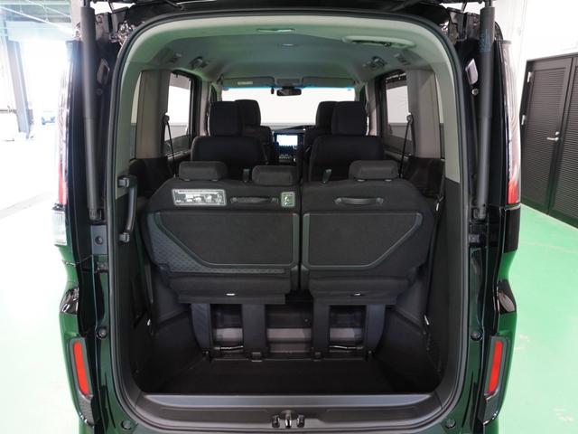 【ラゲッジスペース】荷室はこのような感じで広々しております。ホンダカーズ鳥取までお越しください。