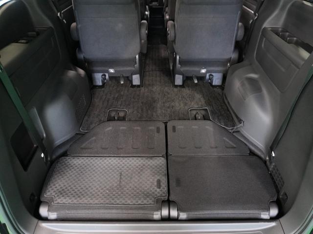【多彩なシートアレンジ　両席倒し】リアシートを倒すとさらに広々です。ホンダカーズ鳥取までお越しください。