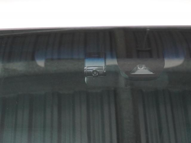 【ドライブレコーダー】安心・安全なカーライフに必須のドライブレコーダーを装備。あおり運転や事故に遭遇した際の状況も映像で記録し、万一のリスクに備えます。