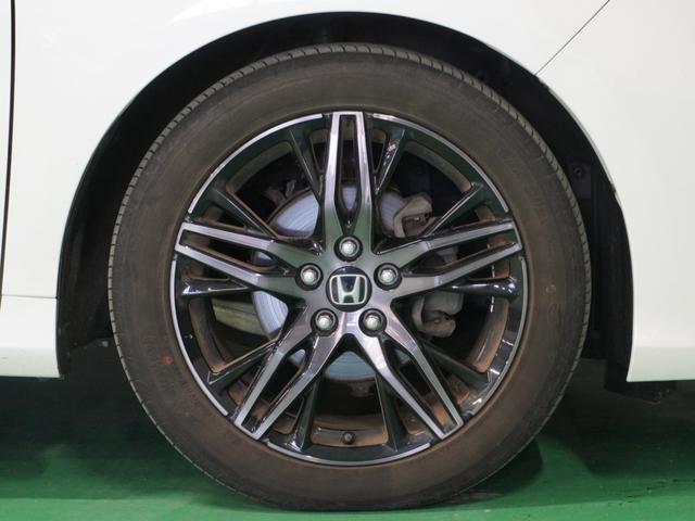 【純正アルミホイール】外観にマッチした純正アルミホイールを装着しております。ノーマルタイヤ、スタッドレスタイヤもホンダカーズ鳥取にお任せください。