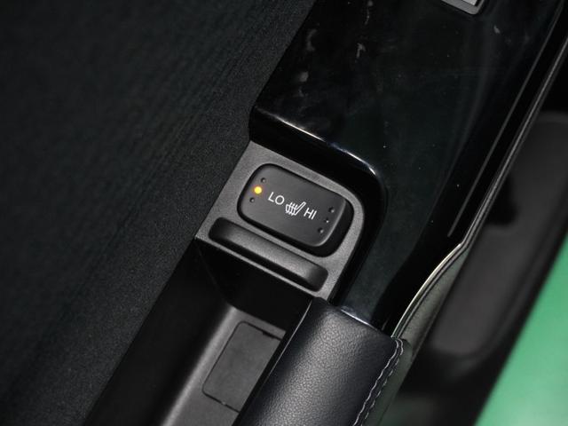 【シートヒーター】エアコンより早く温まってくれるので寒がりの人も快適です。エアコンの温風は乾燥するから苦手、という方にもをおすすめです。