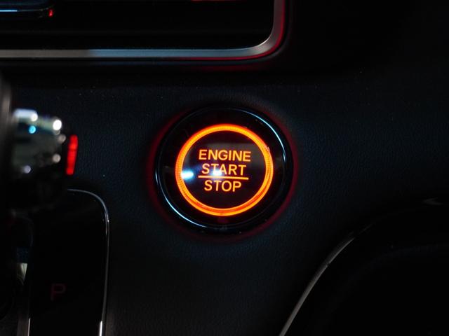【プッシュスタート】専用のリモコンキーを携帯していればエンジンの始動がワンプッシュで行えます。