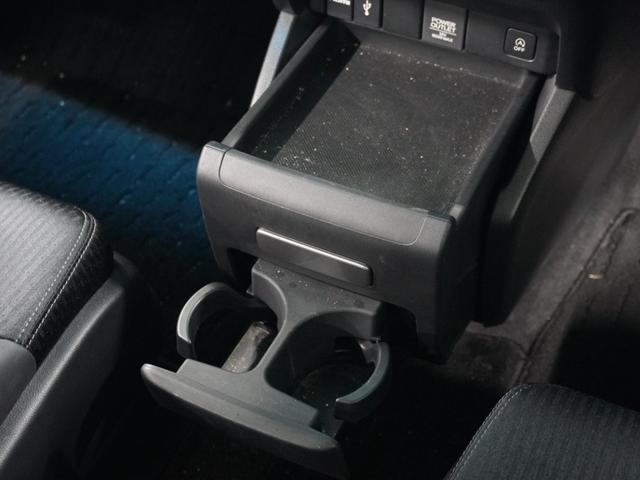 【収納多数】収納スペースがたくさんあります。機能的で使い勝手も便利です。