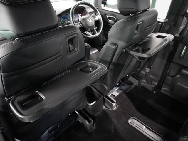 ステップワゴン ｅ：ＨＥＶスパーダ　ナビ　バックカメラ　前後ドライブレコーダー　両側電動スライドドア　障害物センサー　パドルシフト　アダプティブクルーズコントロール　シートヒーター　リアオートエアコン　オートサイドステップ　スマートキー（64枚目）