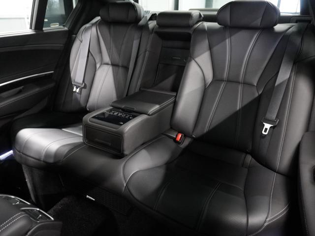 �y�㕔���ȁz�G�܂��⑫���ɂ�Ƃ�̃X�y�[�X���m�ۂ�����ȁB�T���̉��o�̍ۂɂ��A�������Ƃ����p���ŉ��K�ɉ߂����܂��B