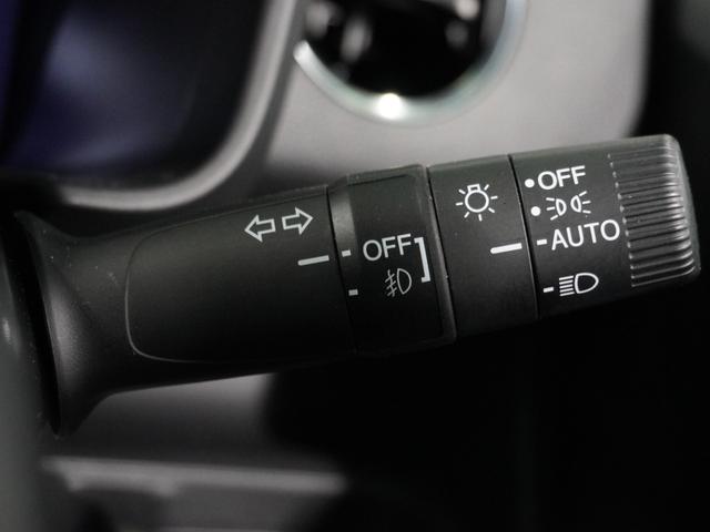 �y�I�[�g���C�g�z���̖͂��邳�ɉ����Ď����Ńw�b�h���C�g�̓_���E�������ł���@�\�ł��B���C�g�̕t���Y��E�����Y��Ȃǂ������Ȃ�A�J�̓���[���̑��s�����S�B�g���l���ʉߎ����֗��ł��B