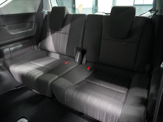 �y�R��ځz�R��ڂ��K�v�\���ȋ�Ԃ��m�ۂ��Ă��܂��B���Ƒ��E���ԓ��m�Ń����O�h���C�u���y���߂܂��ˁB