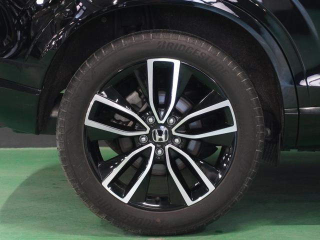 �y�����A���~�z�C�[���z�O�ςɃ}�b�`���������A���~�z�C�[���𑕒����Ă���܂��B�m�[�}���^�C���A�X�^�b�h���X�^�C�����z���_�J�[�Y����ɂ��C�����������B