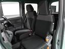 【運転席・助手席】座り心地の良い運転席・助手席です。長時間のドライブの疲れ軽減に貢献します。どうぞ快適なドライブを。