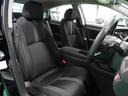 【運転席・助手席】座り心地の良い運転席・助手席です。長時間のドライブの疲れ軽減に貢献します。どうぞ快適なドライブを。