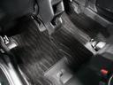 【フロアマット】フロアマットもキレイな状態となっております。ご納車前にも徹底的に洗浄・掃除した後ご納車させていただきます。