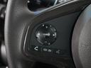【ステアリングスイッチ】ステアリング周りでのスイッチ操作が行えますので、走行中でも各種操作可能です。