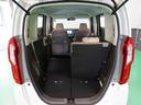 【多彩なシートアレンジ 片席倒し】リアシートを片側倒すと長物も運べます。ホンダカーズ鳥取までお越しください。