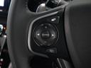 【ステアリングスイッチ】ステアリング周りでのスイッチ操作が行えますので、走行中でも各種操作可能です。