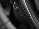 【ステアリングスイッチ】ステアリング周りでのスイッチ操作が行えますので、走行中でも各種操作可能です。