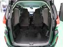 【多彩なシートアレンジ 両席倒し】リアシートを倒すとさらに広々です。ホンダカーズ鳥取までお越しください。