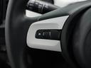 【ステアリングスイッチ】ステアリング周りでのスイッチ操作が行えますので、走行中でも各種操作可能です。