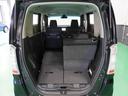 【多彩なシートアレンジ 片席倒し】リアシートを片側倒すと長物も運べます。ホンダカーズ鳥取までお越しください。