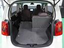 【多彩なシートアレンジ 片席倒し】リアシートを片側倒すと長物も運べます。ホンダカーズ鳥取までお越しください。