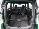 【多彩なシートアレンジ 両席倒し】リアシートを倒すとさらに広々です。ホンダカーズ鳥取までお越しください。