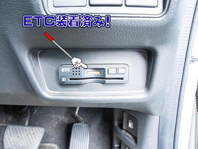 アブソルート　全国１年保証　ＥＴＣ　ナビ　ＤＶＤ　Ｂｌｕｅｔｏｏｔｈ　バックカメラ　両側電動スライドドア　ハーフレザーシート　３列シート　スマートキー　アイドリングストップ　ＬＥＤ(11枚目)