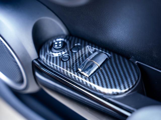 ＭＩＮＩ クーパーＳ　クーパーＳ　ツートンカラー　ローダウン　社外アルミ　スマートキー　純正ナビ　Ｂｌｕｅｔｏｏｔｈ　ＭＩＮＩドライビングモード　シートカバー　ステアリングスイッチ　オートエアコン　電動格納ミラー（32枚目）