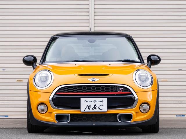 ＭＩＮＩ クーパーＳ　クーパーＳ　ツートンカラー　ローダウン　社外アルミ　スマートキー　純正ナビ　Ｂｌｕｅｔｏｏｔｈ　ＭＩＮＩドライビングモード　シートカバー　ステアリングスイッチ　オートエアコン　電動格納ミラー（49枚目）