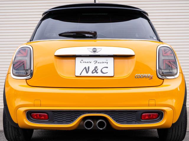 ＭＩＮＩ クーパーＳ　クーパーＳ　ツートンカラー　ローダウン　社外アルミ　スマートキー　純正ナビ　Ｂｌｕｅｔｏｏｔｈ　ＭＩＮＩドライビングモード　シートカバー　ステアリングスイッチ　オートエアコン　電動格納ミラー（68枚目）