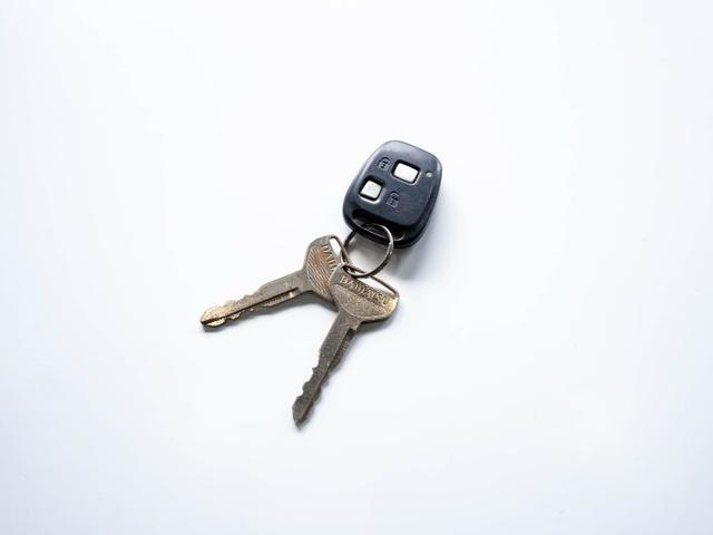 ハイゼットカーゴ クルーズターボ 全国対応1年保証 車検2年 4WD キーレス ハイルーフ 5M/T ETG車載器 オーバーヘッドコンソール 電動格納ミラー エアコン パワーステアリング パワーウィンドウ Wエアバック(10枚目)
