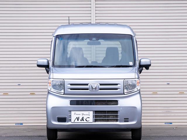 在庫台数が多いため車両置き場が数か所に分かれています。ご来店前にお目当てのお車と来店時間のご連絡を頂けますとお待たせすることなくスムーズな対応をさせて頂くことが可能です。