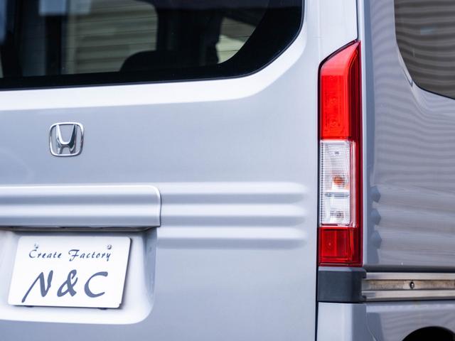 外観はきれいでもボンネットを開けてがっかりされた経験がある方も多いと思いますが当店の販売車両はエンジンルーム内も当然綺麗ですのでぜひご覧ください!