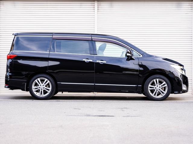 エルグランド ２５０ハイウェイスター　全国１年保証　スマートキー　プッシュスタート　両側パワースライドドア　純正ナビ　Ｂｌｕｅｔｏｏｔｈ　アラウンドビュー　後席モニター　フルオートエアコン　オートライト　ラゲッジルームシガーソケット（23枚目）